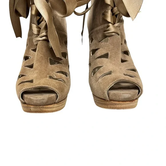 Stuart Weitzman Suede lace up Upstart peep toe heeled women’s boots 7 - Picture 3 of 10